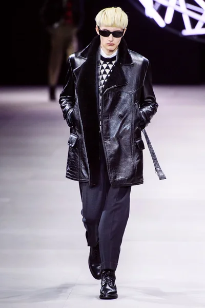Look 22